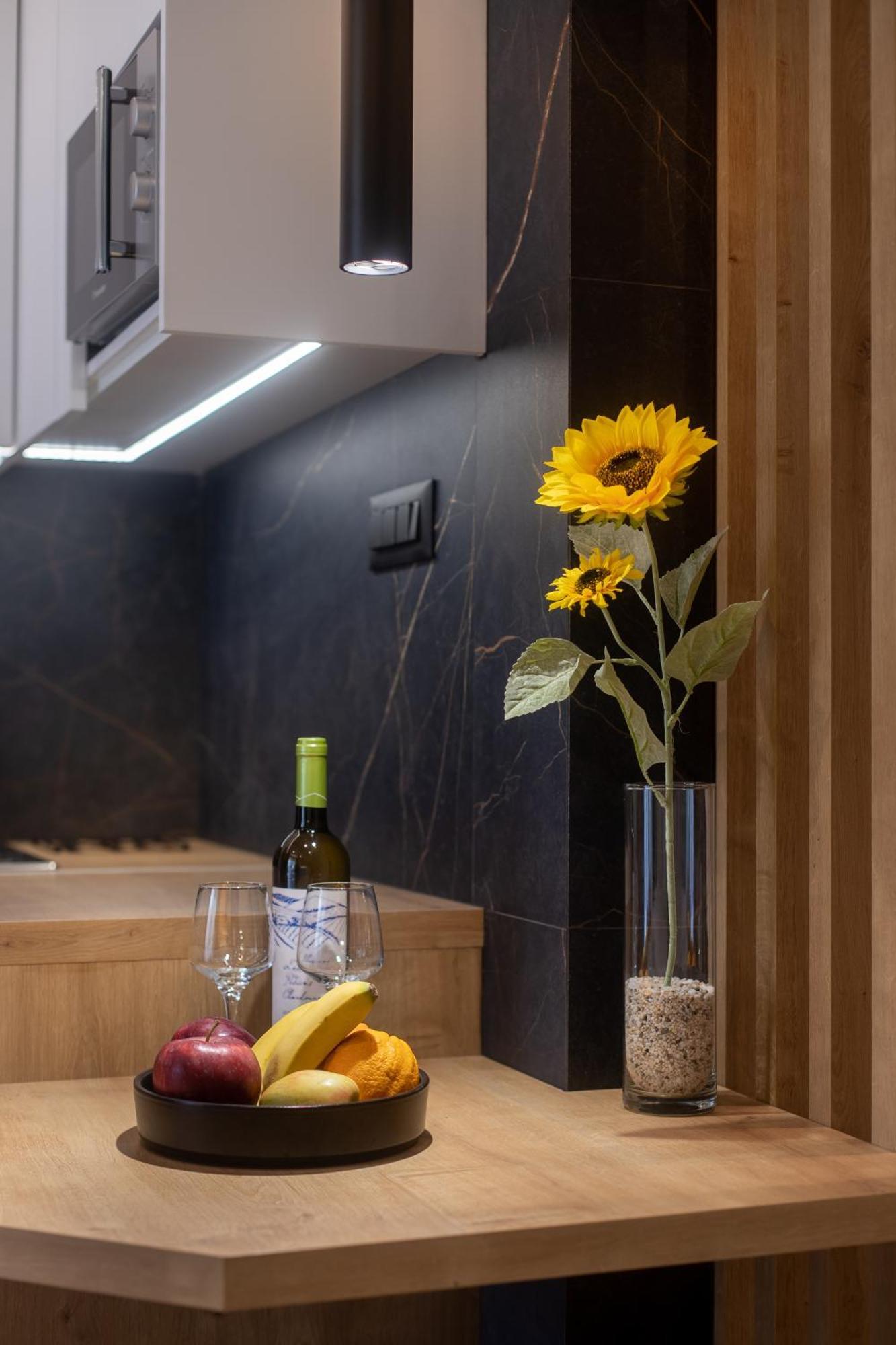 Sunflower Smartliving Suites Héraklion Extérieur photo